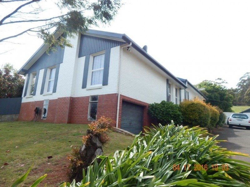 6 Southwood Avenue, Penguin TAS 7316