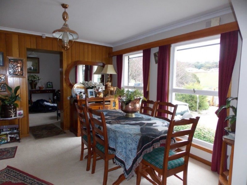 6 Southwood Avenue, Penguin TAS 7316