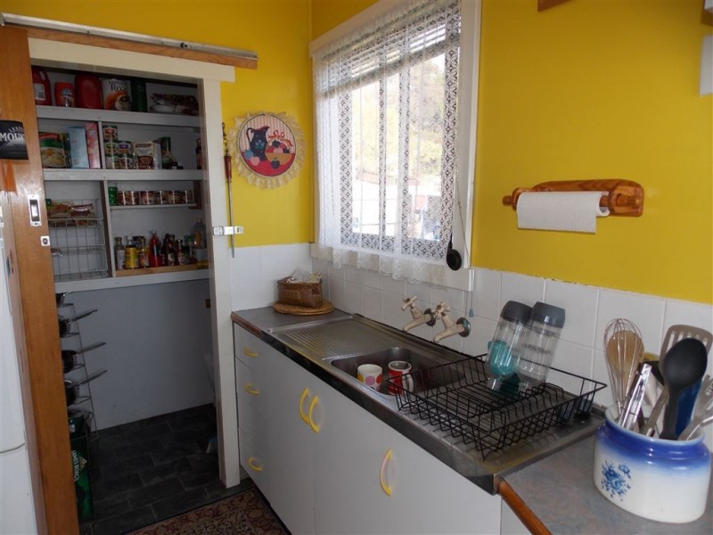 12 Arnold Street, Penguin TAS 7316