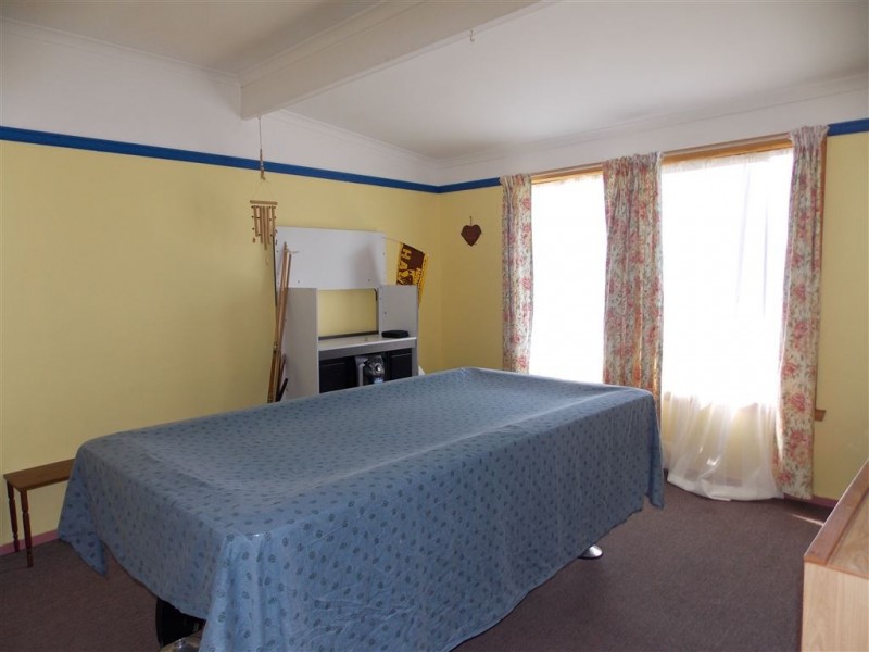 12 Arnold Street, Penguin TAS 7316