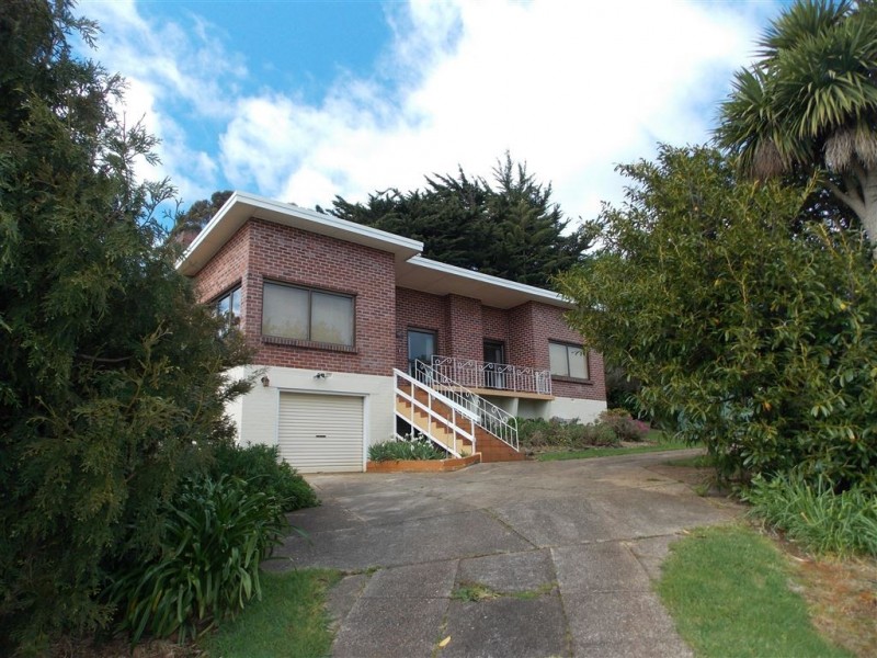 10 King Edward Street, Penguin TAS 7316
