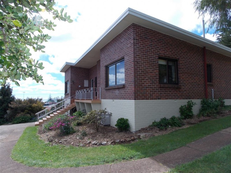 10 King Edward Street, Penguin TAS 7316