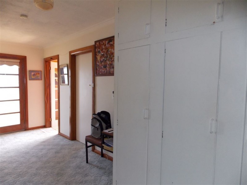 10 King Edward Street, Penguin TAS 7316