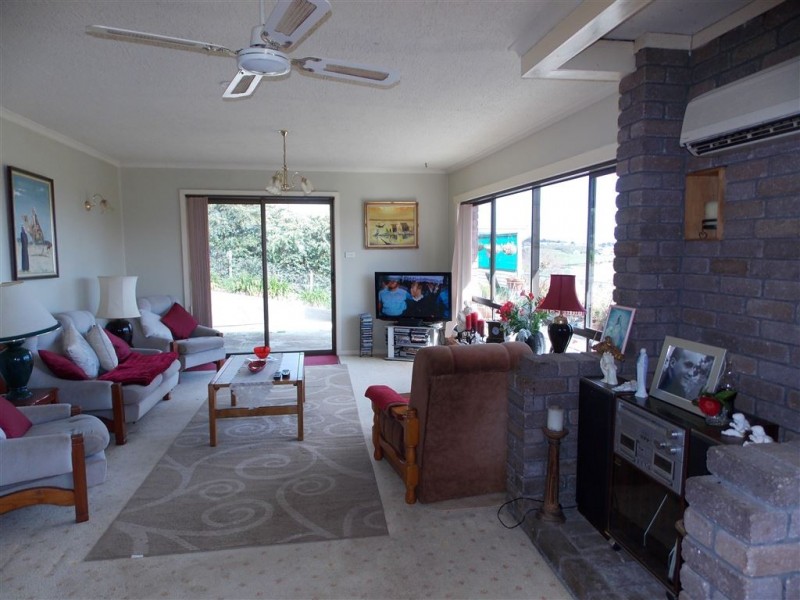 40 South Road, Penguin TAS 7316