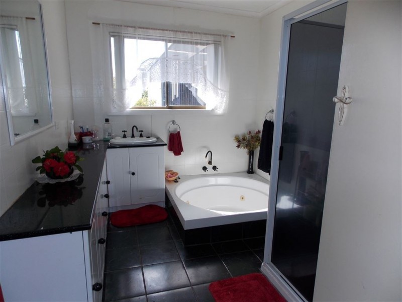 40 South Road, Penguin TAS 7316