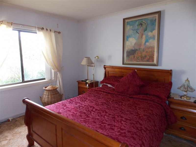 40 South Road, Penguin TAS 7316