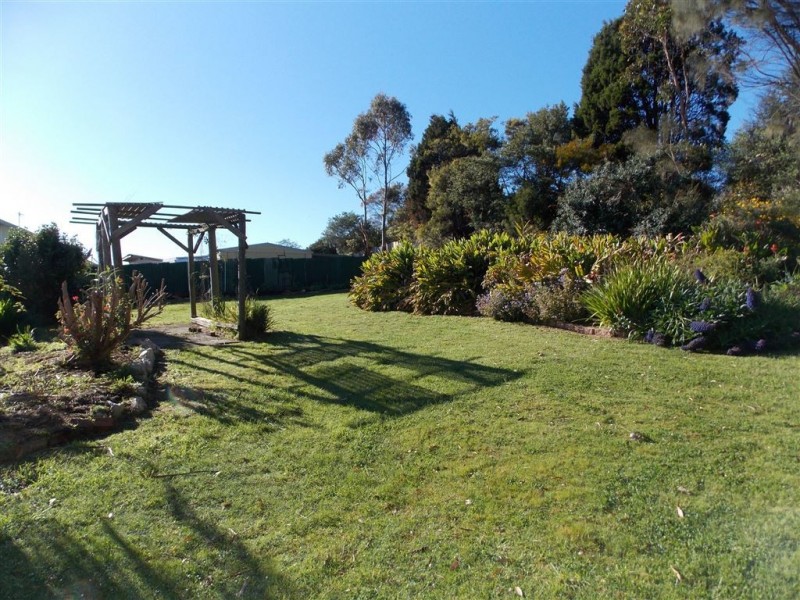 40 South Road, Penguin TAS 7316