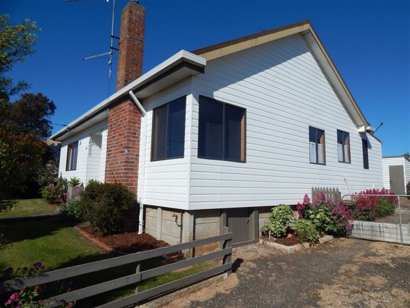 29 Ashwater Crescent, Penguin TAS 7316