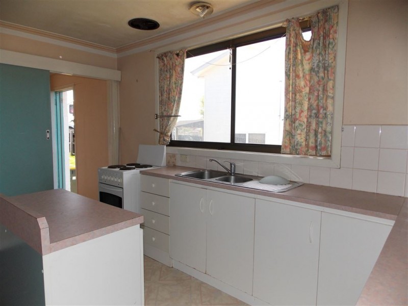 37 Ashwater Crescent, Penguin TAS 7316