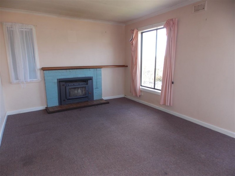37 Ashwater Crescent, Penguin TAS 7316