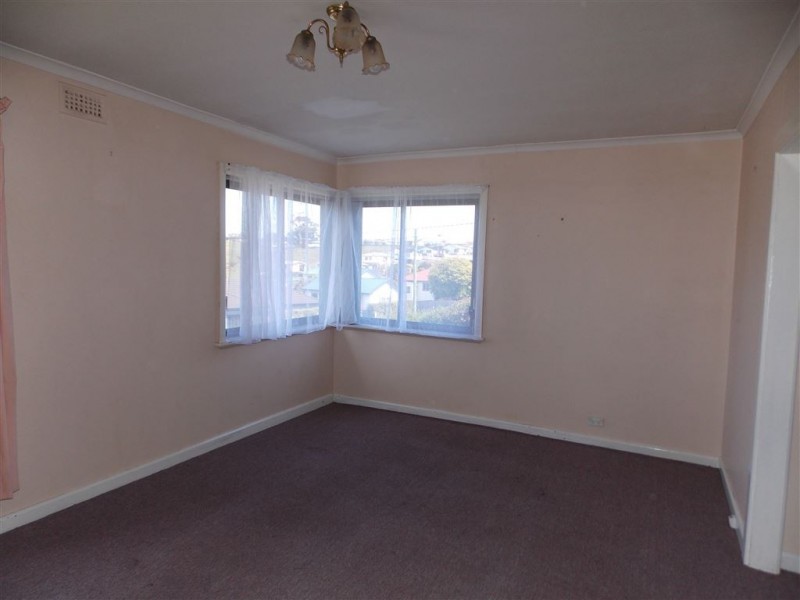 37 Ashwater Crescent, Penguin TAS 7316