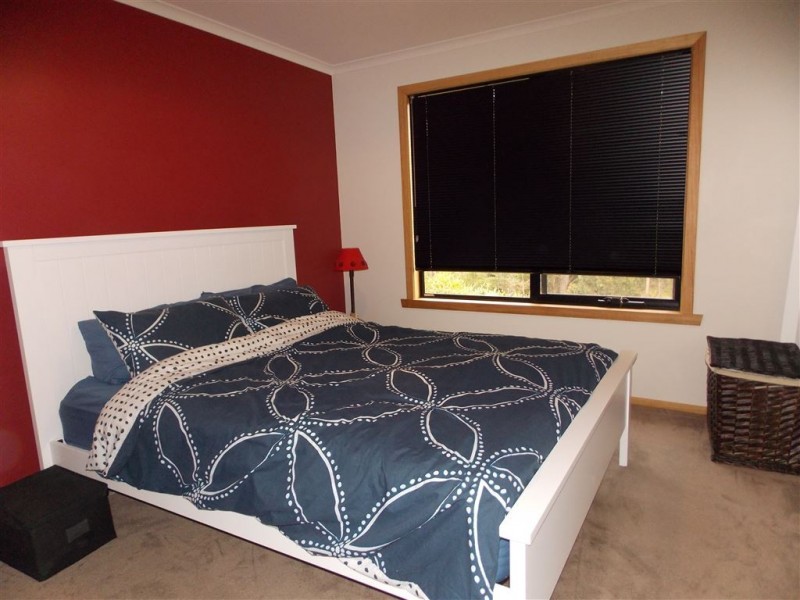 1/21 Deviation Road, Penguin TAS 7316