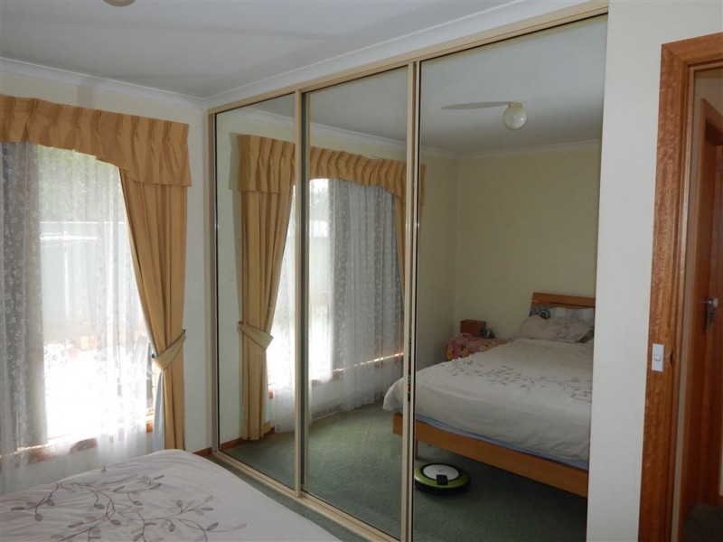 4/13 Main Road, Penguin TAS 7316