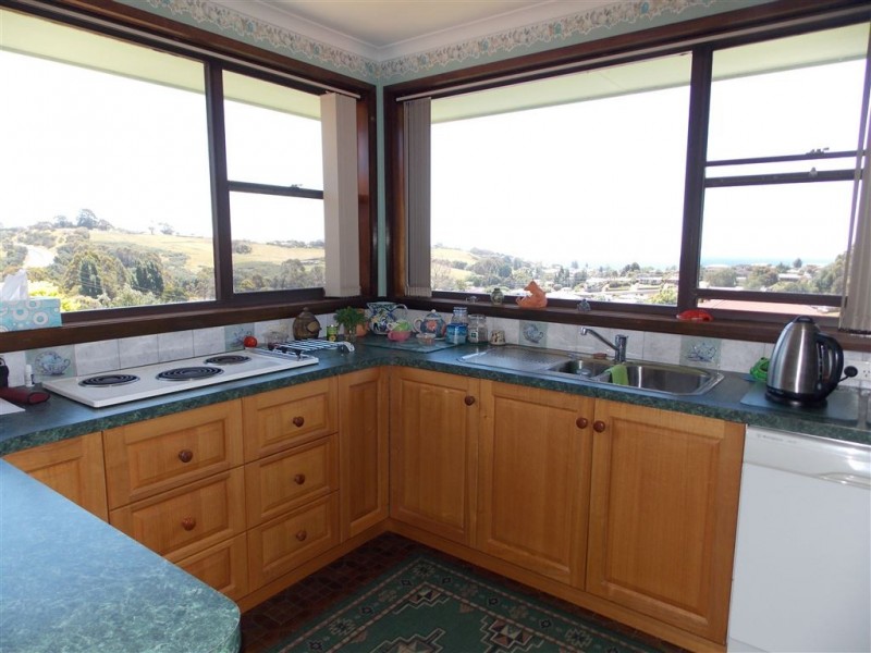 83 Ironcliffe Road, Penguin TAS 7316