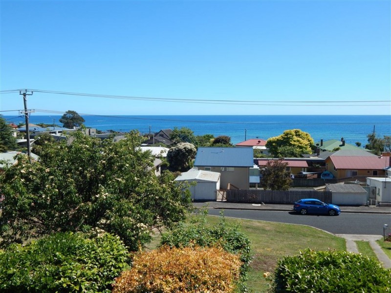 10 Frith Street, Penguin TAS 7316