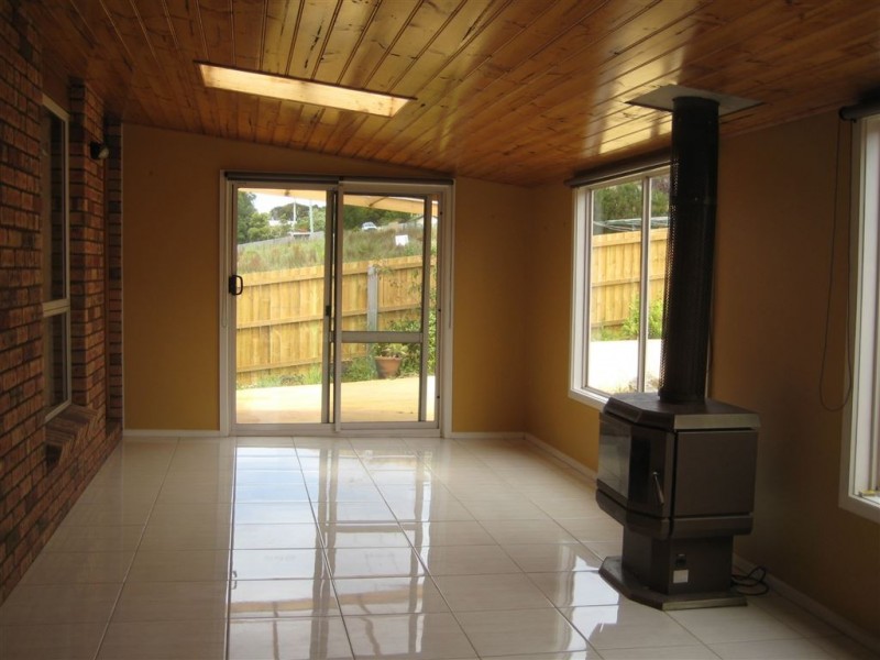 13 Hampson Street, Penguin TAS 7316