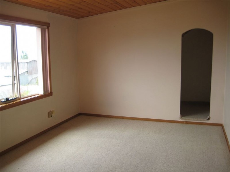 13 Hampson Street, Penguin TAS 7316