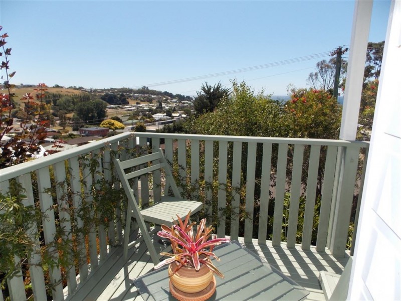 14 Quinn Street, Penguin TAS 7316