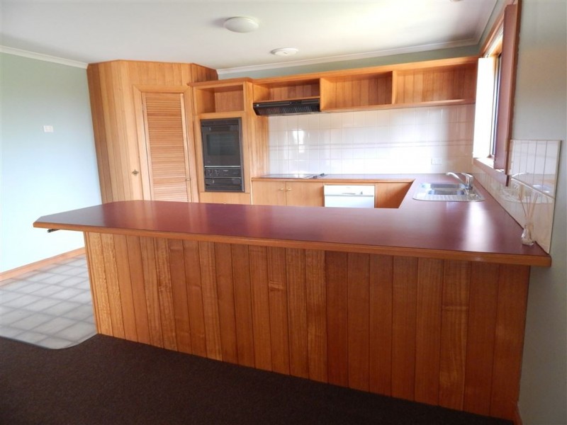 5 Adina Court, Penguin TAS 7316