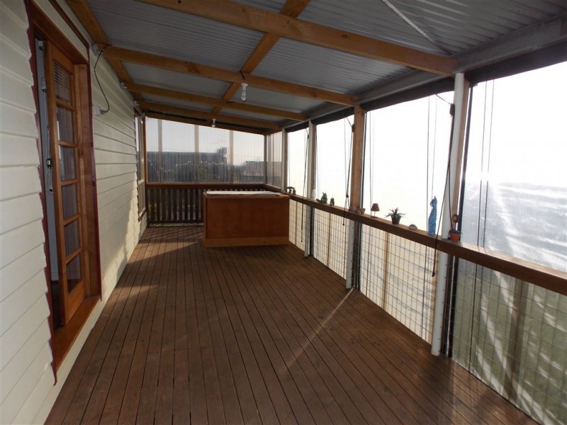 1 Pineleigh Street, Penguin TAS 7316