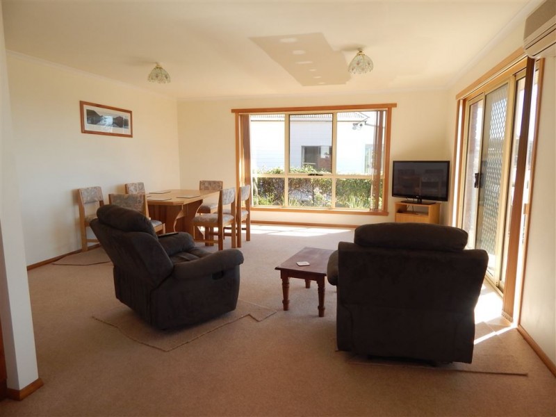 132 Main Road, Penguin TAS 7316