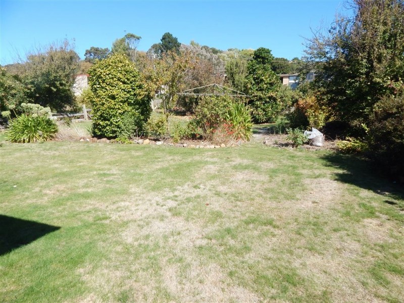 132 Main Road, Penguin TAS 7316