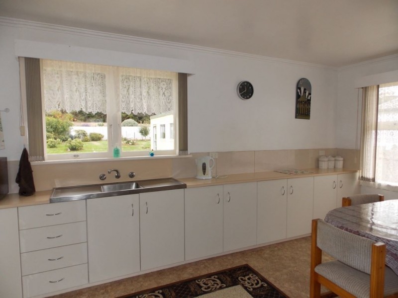 34 Coroneagh Street, Penguin TAS 7316