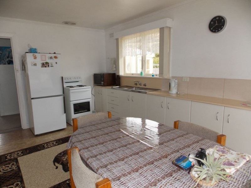 34 Coroneagh Street, Penguin TAS 7316