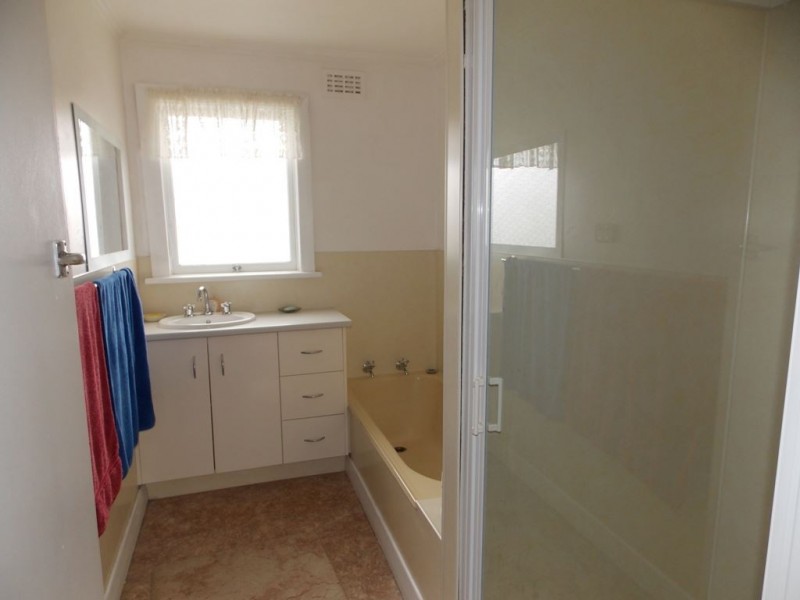 34 Coroneagh Street, Penguin TAS 7316