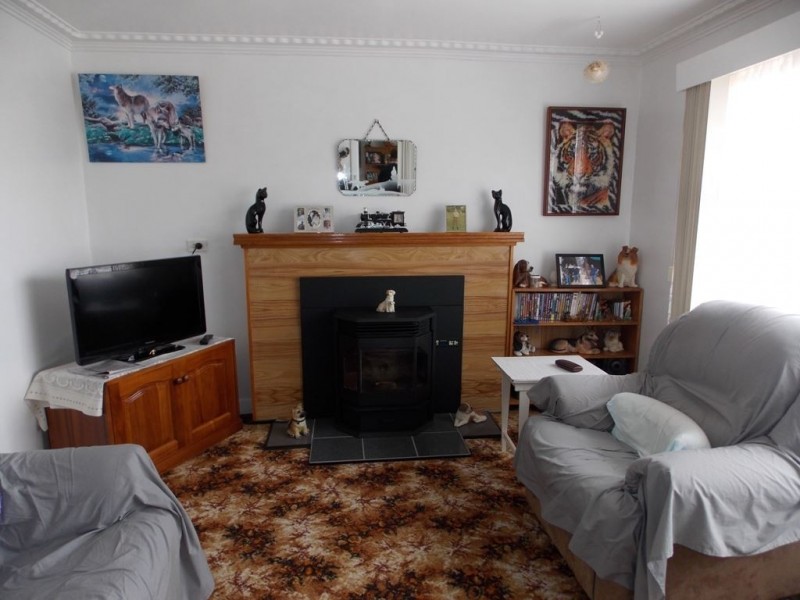 34 Coroneagh Street, Penguin TAS 7316