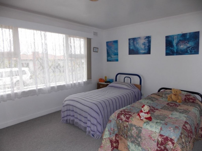 34 Coroneagh Street, Penguin TAS 7316