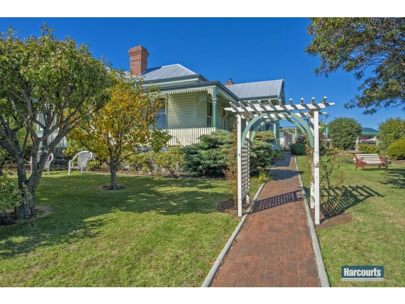 2 Main Street, Ulverstone TAS 7315