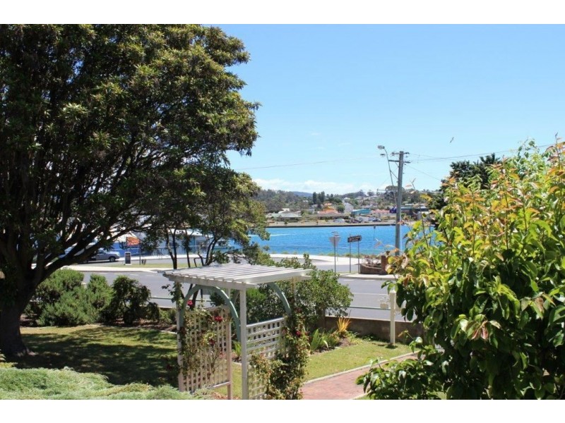 2 Main Street, Ulverstone TAS 7315
