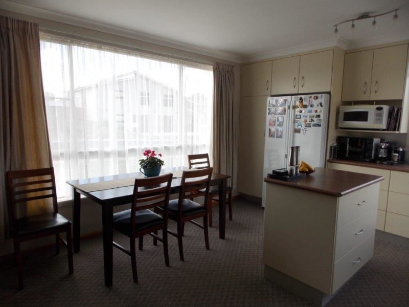 2 Quinn Street, Penguin TAS 7316