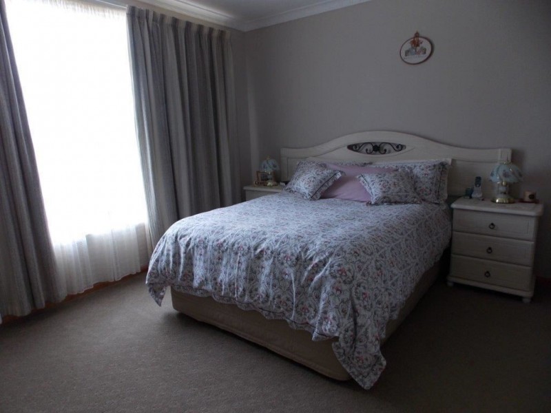 2 Quinn Street, Penguin TAS 7316