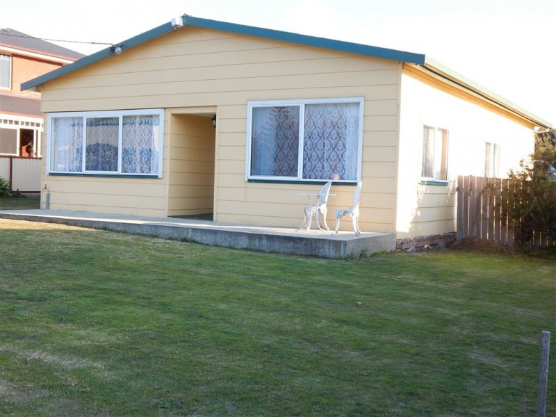 29 Crescent Street, Penguin TAS 7316
