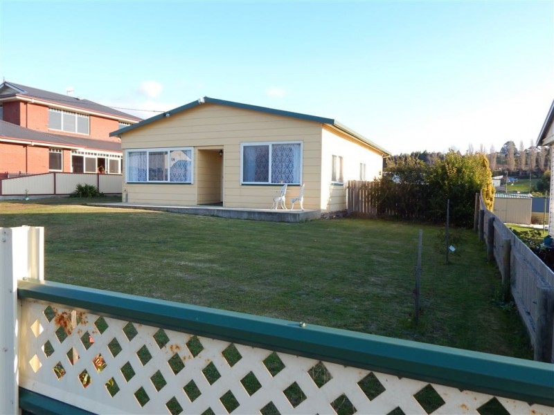 29 Crescent Street, Penguin TAS 7316