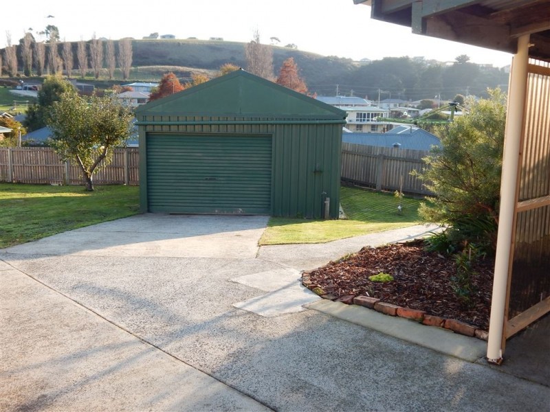 29 Crescent Street, Penguin TAS 7316