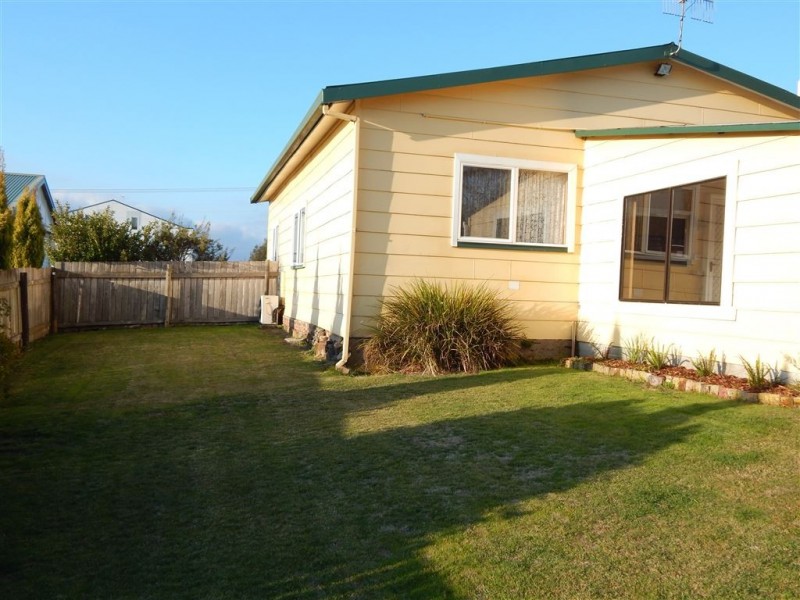 29 Crescent Street, Penguin TAS 7316