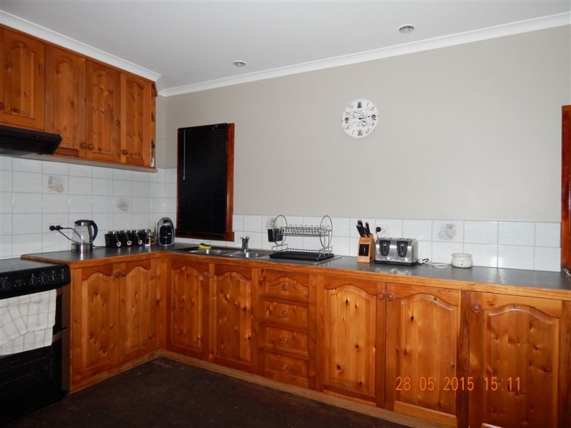 11 Rekuna Road, Penguin TAS 7316