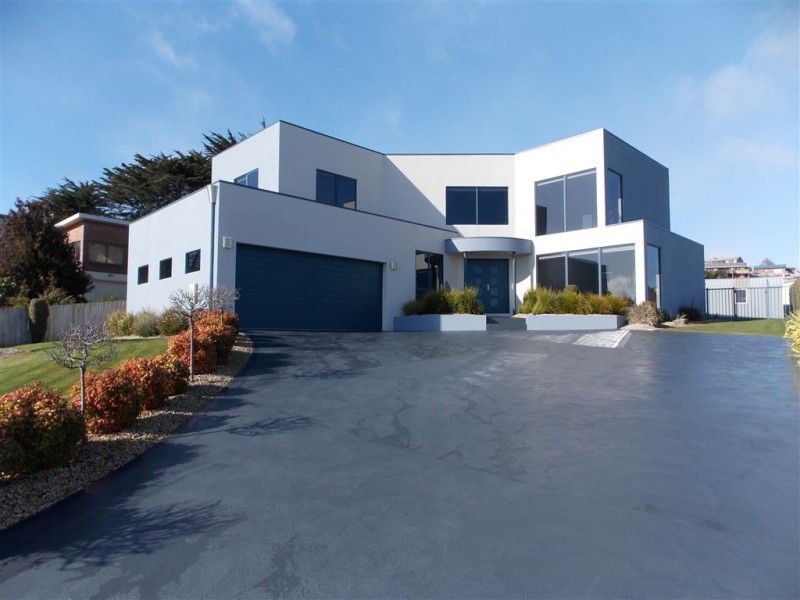 6A King Edward Street, Penguin TAS 7316
