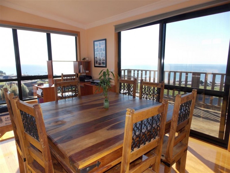 24 Ashwater Crescent, Penguin TAS 7316