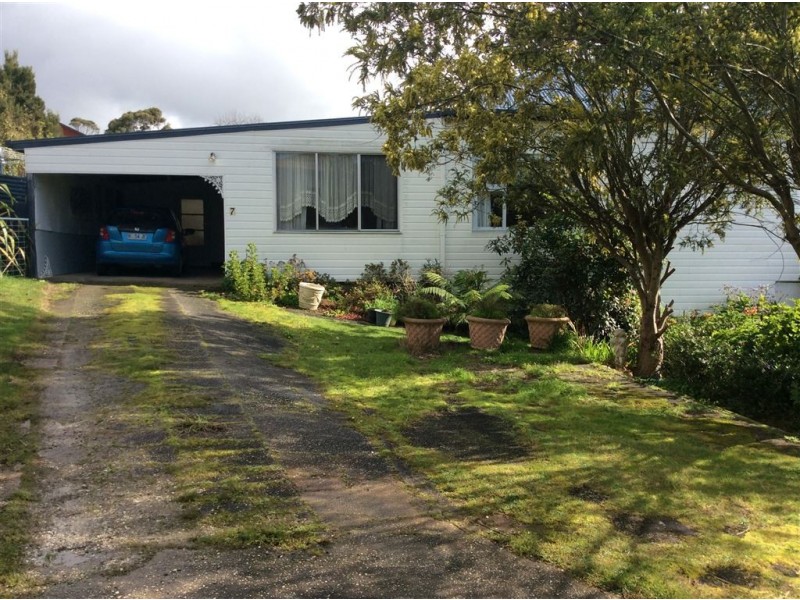 7 Walton Street, Penguin TAS 7316