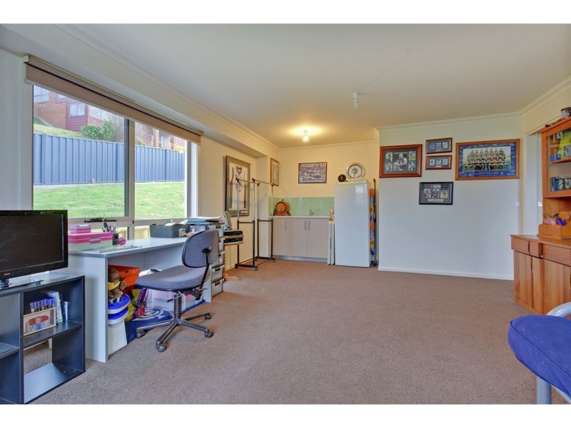 5/20 Main Road, Penguin TAS 7316