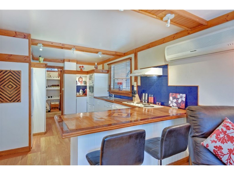 141 Penguin Road, West Ulverstone TAS 7315