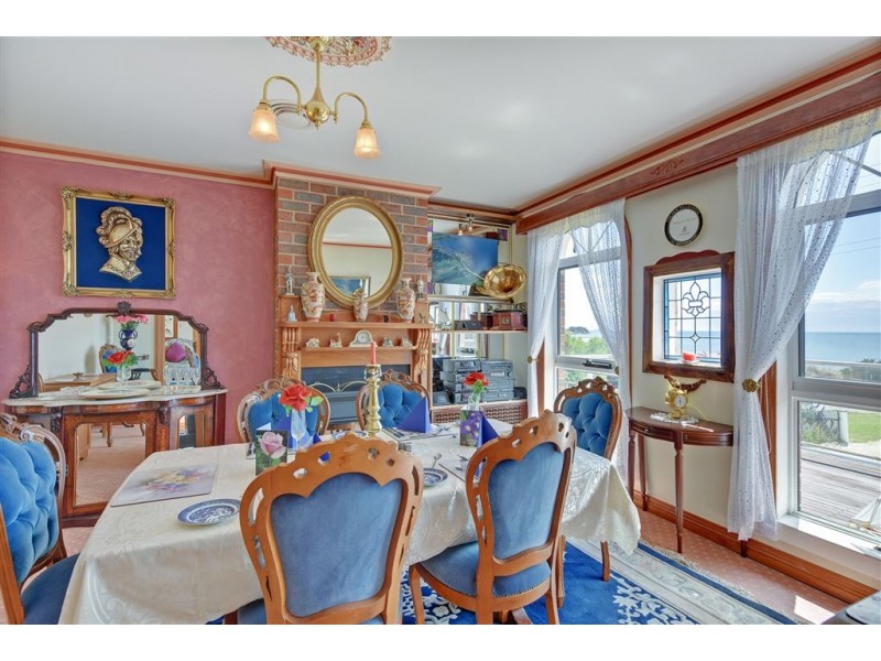 141 Penguin Road, West Ulverstone TAS 7315
