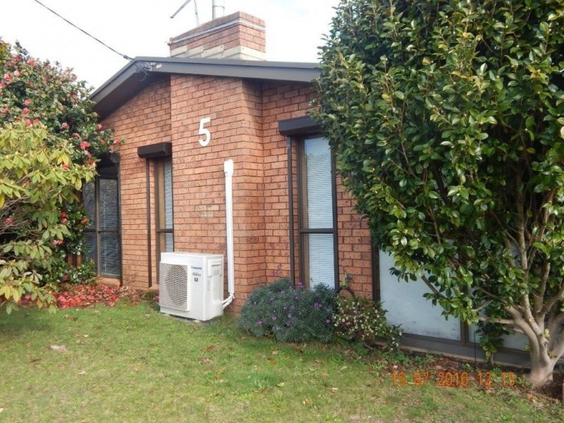 5 Evelyn Street, Penguin TAS 7316