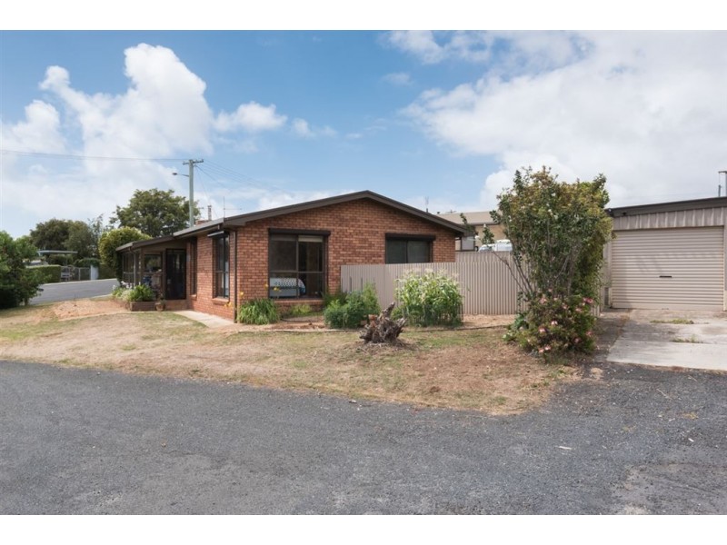 5 Evelyn Street, Penguin TAS 7316
