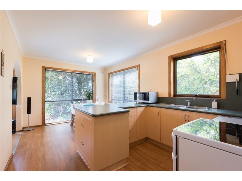 5 Evelyn Street, Penguin TAS 7316