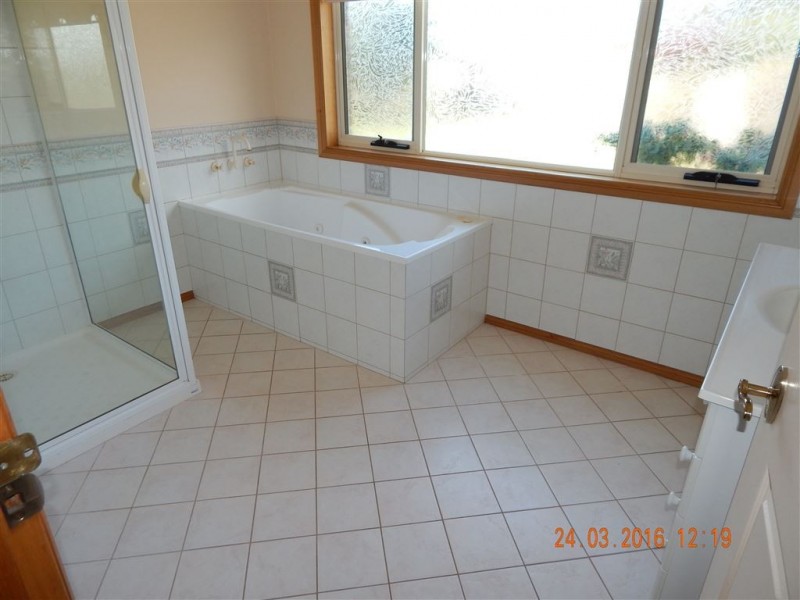 30 Seabreeze Avenue, Sulphur Creek TAS 7316